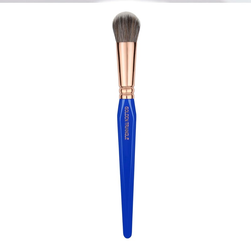 Bdellium Tools فرشاة مكياج احترافية - مثلث ذهبي 963 BDHD المرحلة الثانية xs - مع ألياف صناعية نباتية بالكامل، للتوزيع الدقيق، والتسليط، والتظليل، والتنعيم (أزرق، 1 قطعة) - Image 4